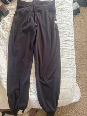 Vuori Black Drawstring Jogger Pants